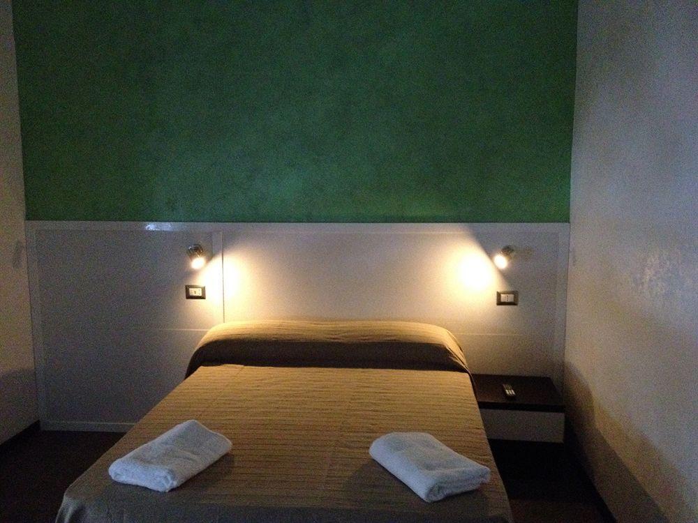 Hotel 26 Милан Экстерьер фото